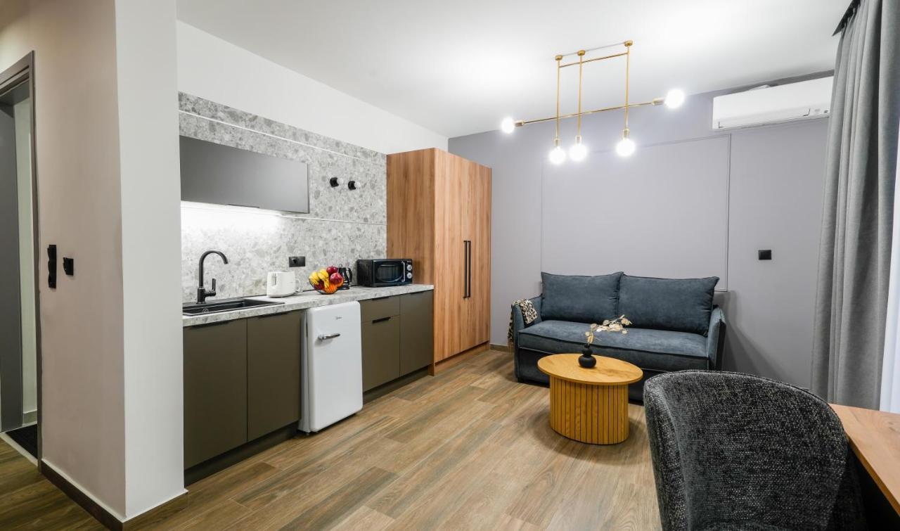 Casa Divinus Suites Атина Екстериор снимка