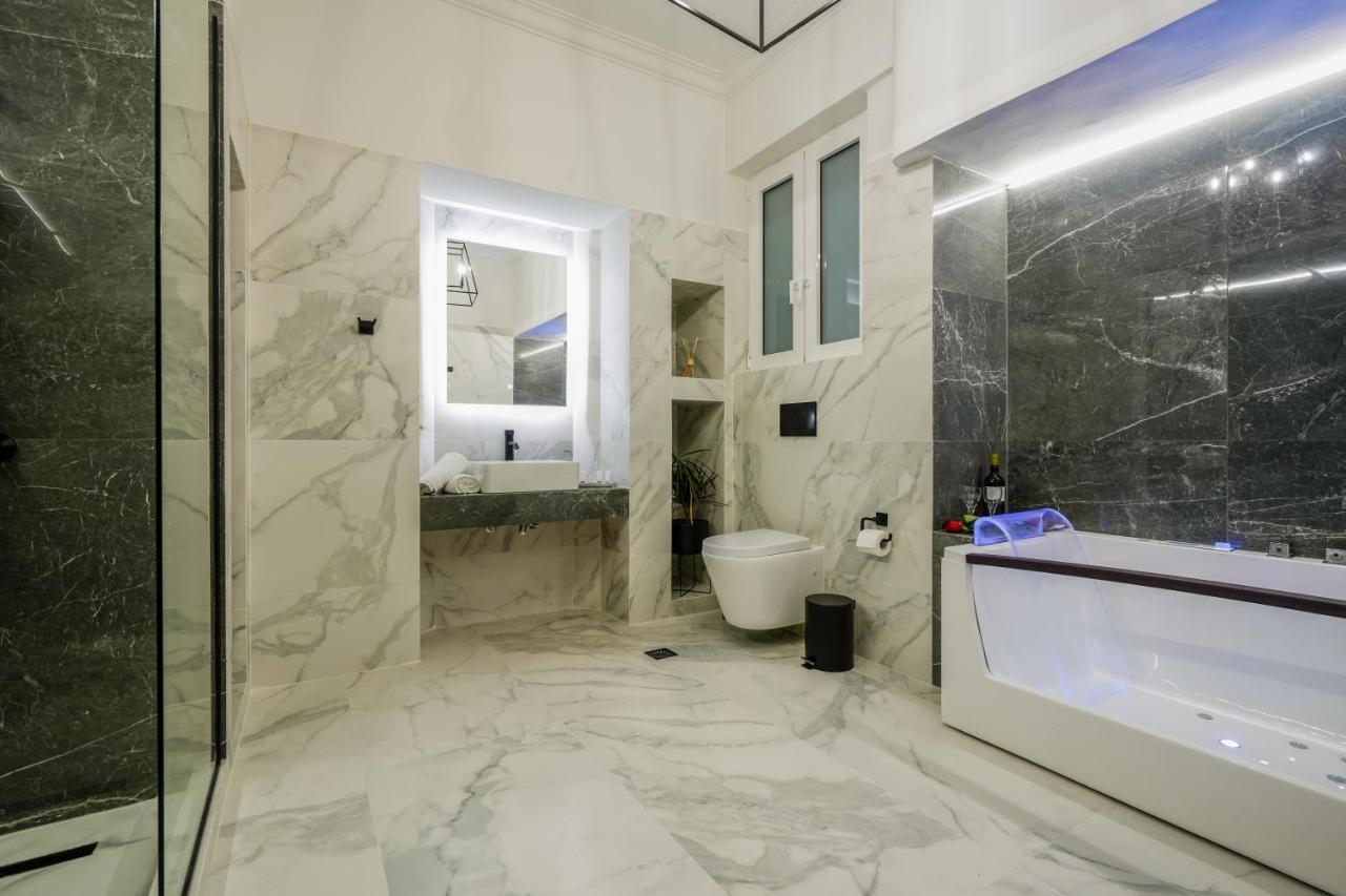 Casa Divinus Suites Атина Екстериор снимка