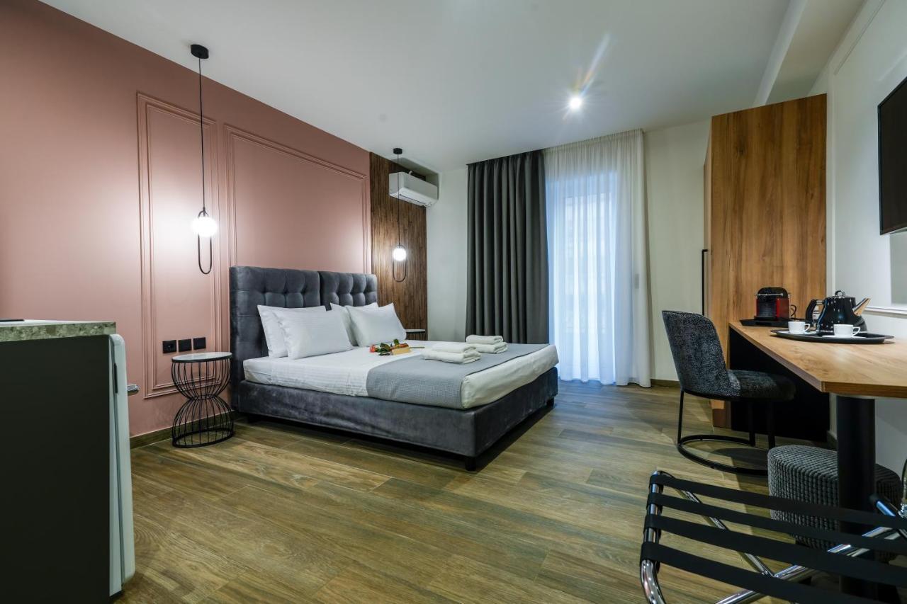 Casa Divinus Suites Атина Екстериор снимка