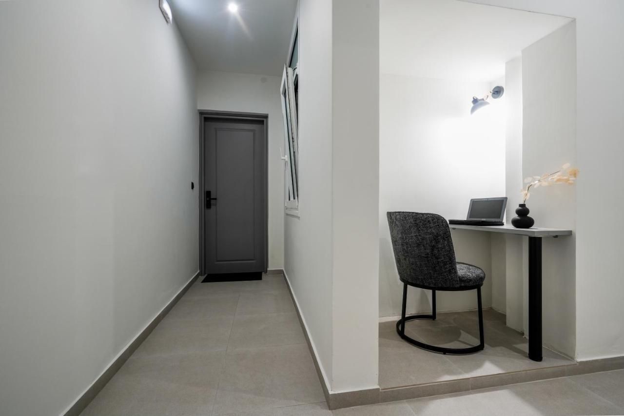 Casa Divinus Suites Атина Екстериор снимка