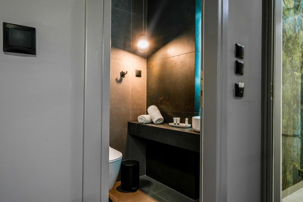 Casa Divinus Suites Атина Екстериор снимка