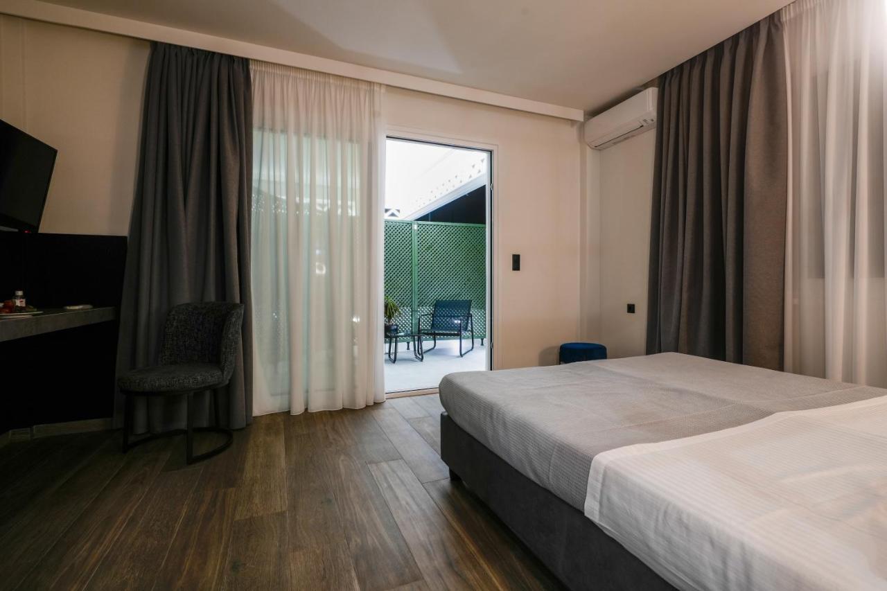 Casa Divinus Suites Атина Екстериор снимка