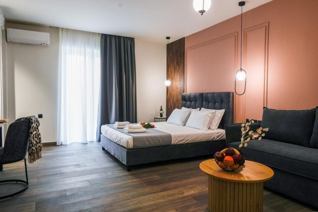 Casa Divinus Suites Атина Екстериор снимка