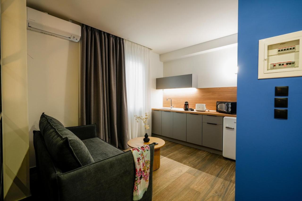 Casa Divinus Suites Атина Екстериор снимка