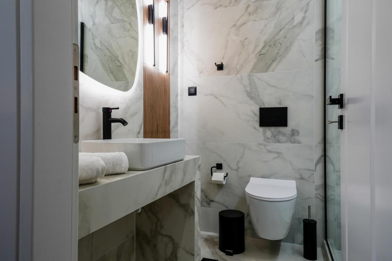 Casa Divinus Suites Атина Екстериор снимка