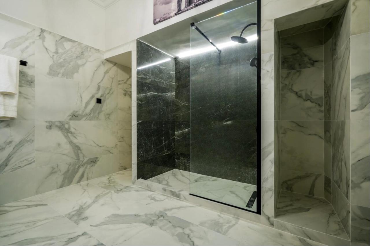 Casa Divinus Suites Атина Екстериор снимка