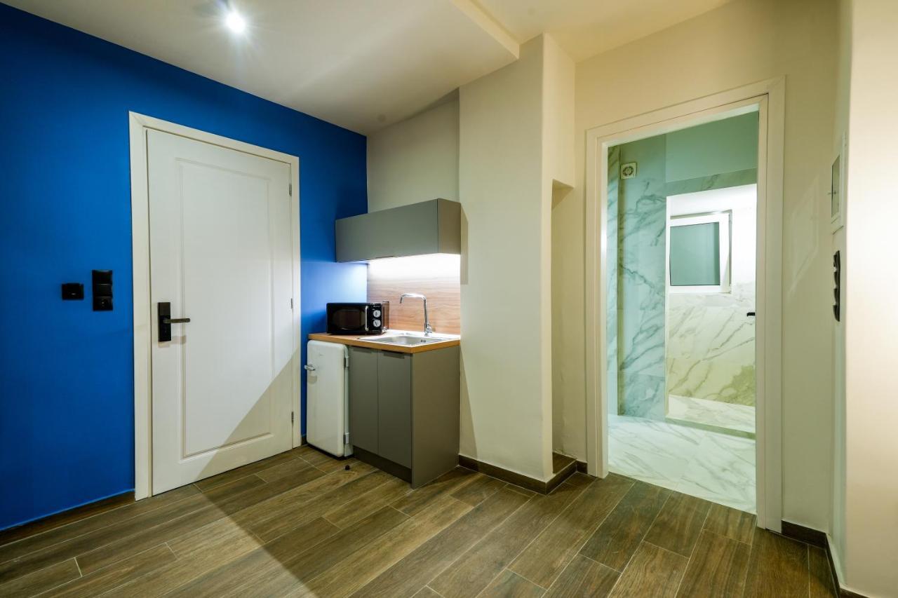 Casa Divinus Suites Атина Екстериор снимка