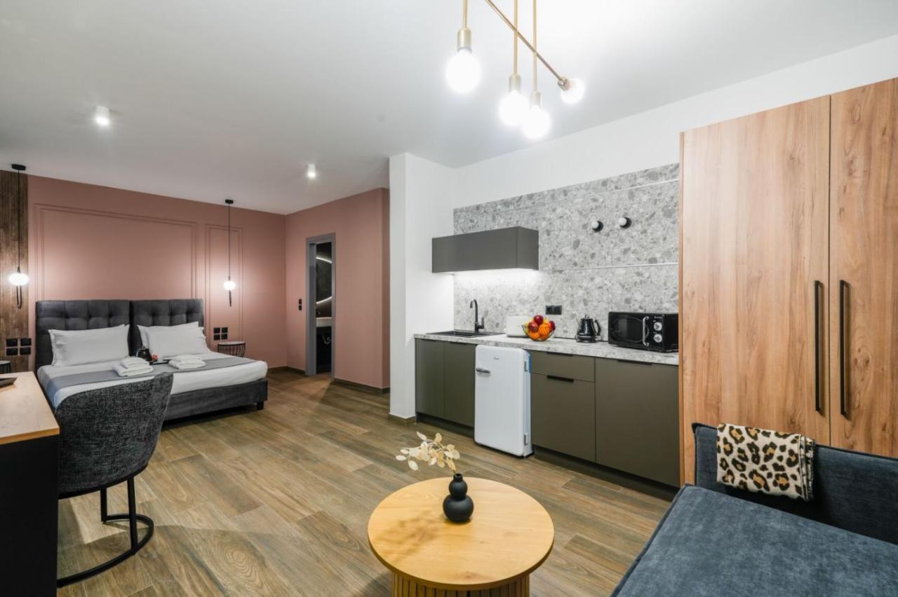 Casa Divinus Suites Атина Екстериор снимка
