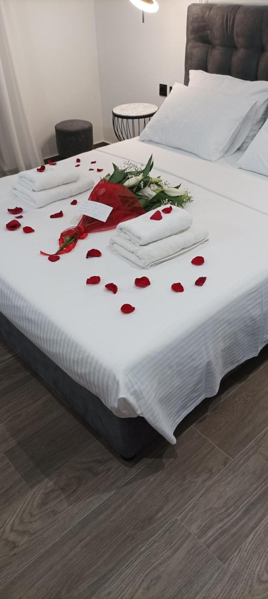 Casa Divinus Suites Атина Екстериор снимка