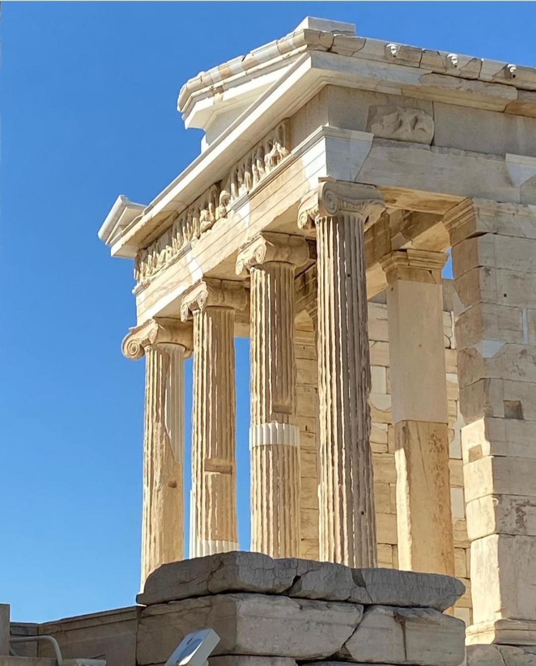 Casa Divinus Suites Атина Екстериор снимка