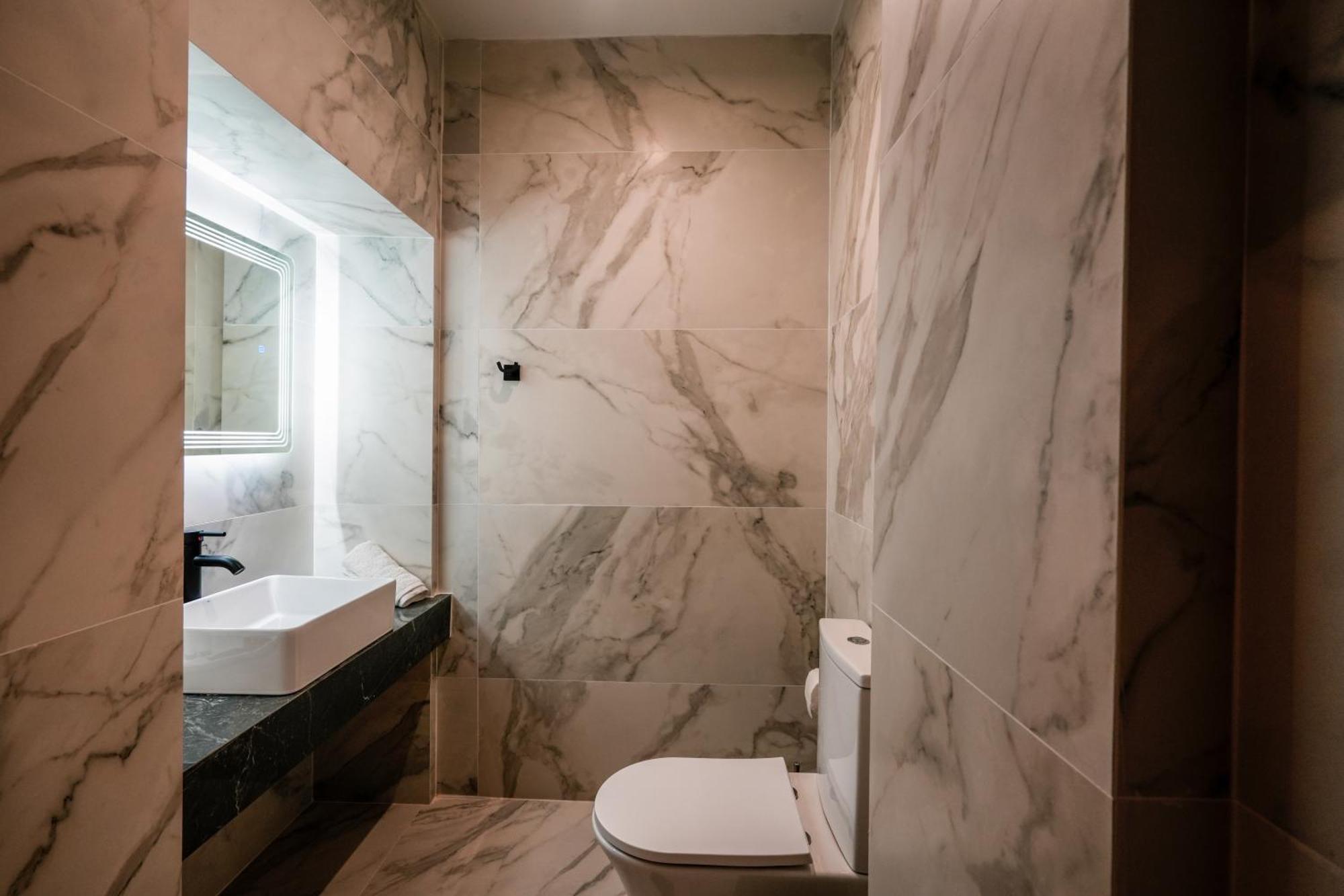 Casa Divinus Suites Атина Екстериор снимка