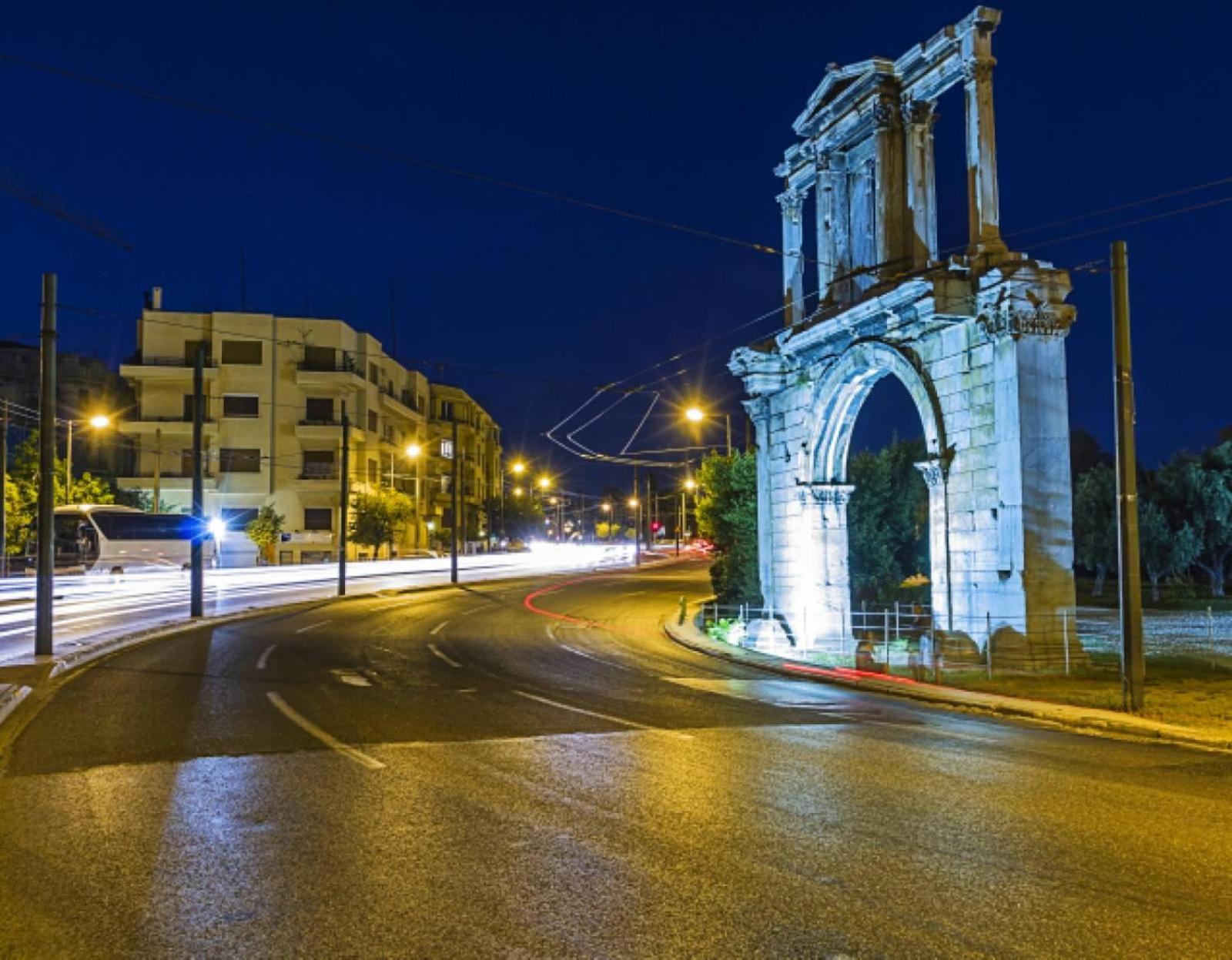 Casa Divinus Suites Атина Екстериор снимка